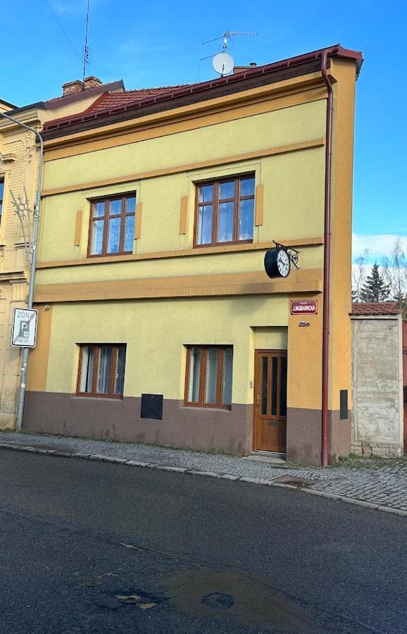 Ferienwohnung Abc Unhošť Exterior foto